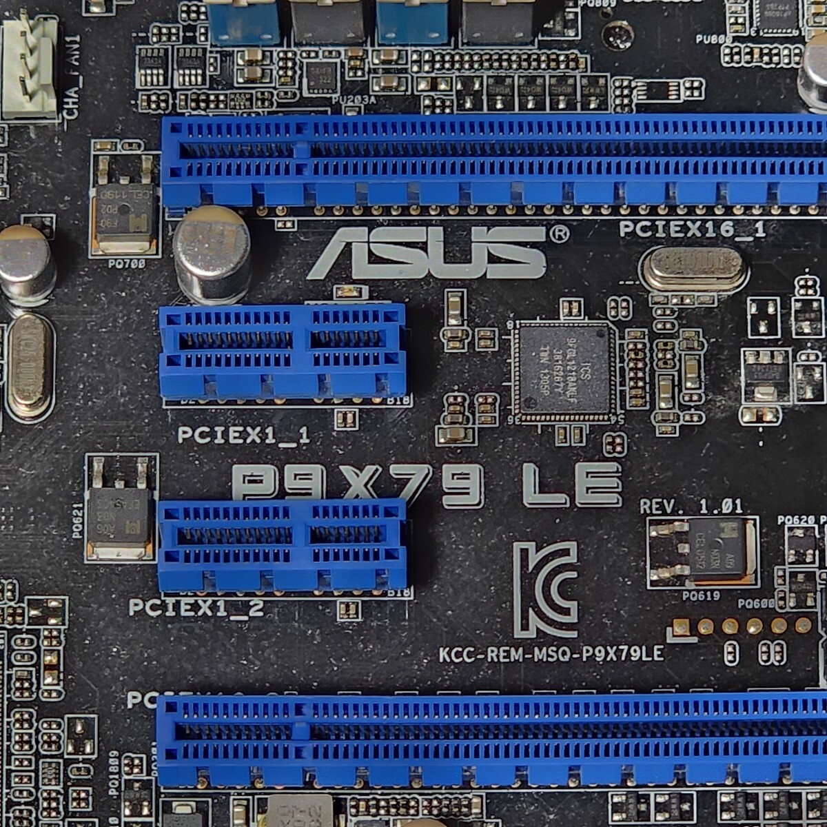 ASUS P9X79 LE IOパネル付属 LGA2011 ATXマザーボード 最新Bios 動作確認済 PCパーツの画像2