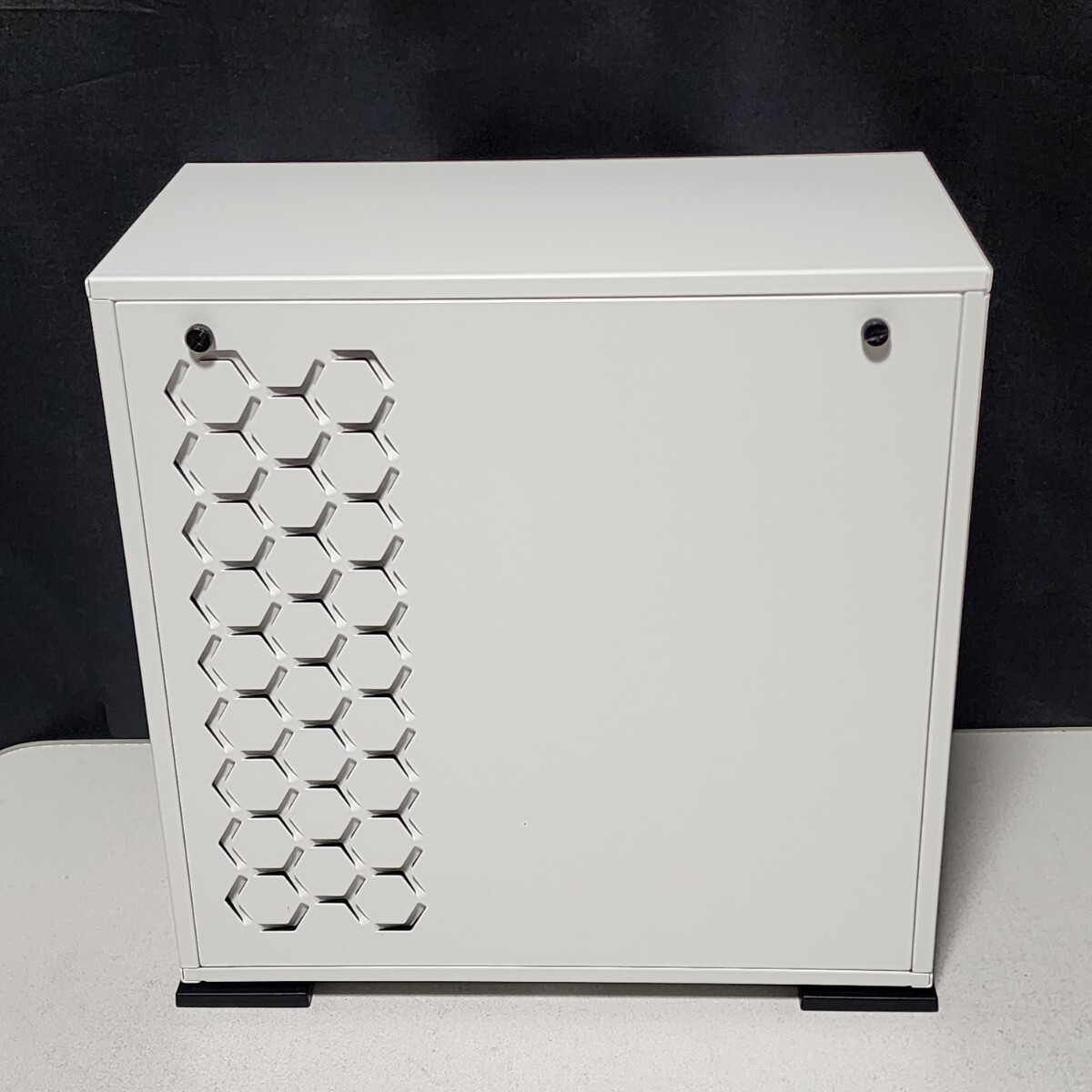 【送料無料】lN WIN 301 White(IW-CF07W) ミニタワー型PCケース(MicroATX)の画像6