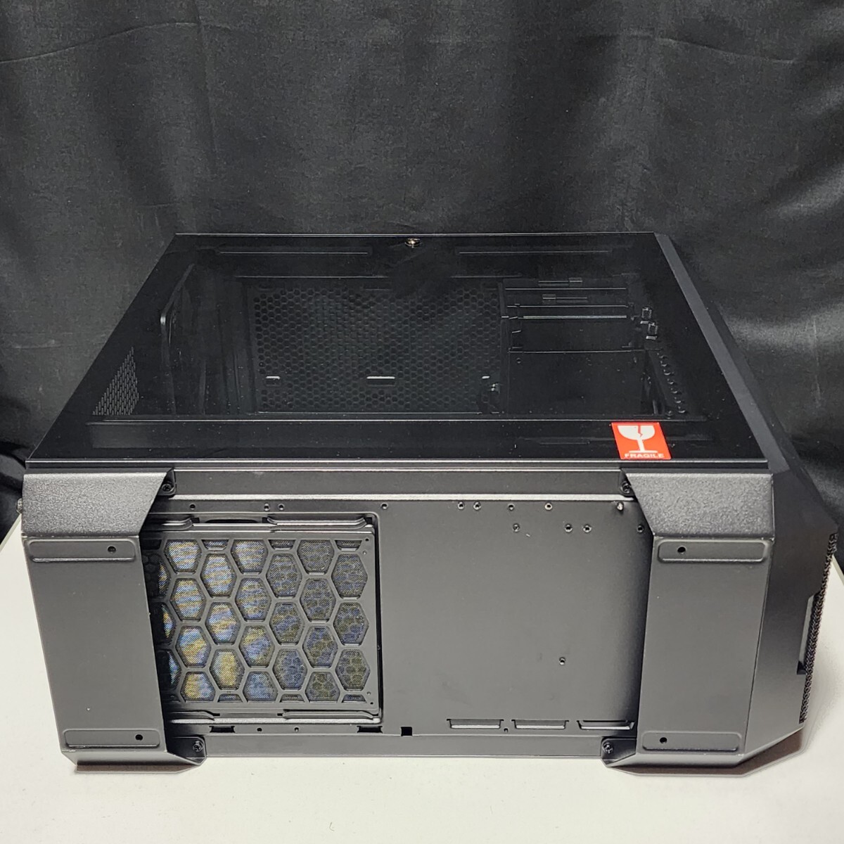 【送料無料】CoolerMaster MasterCase5 ミドルタワー型PCケース(ATX)の画像9