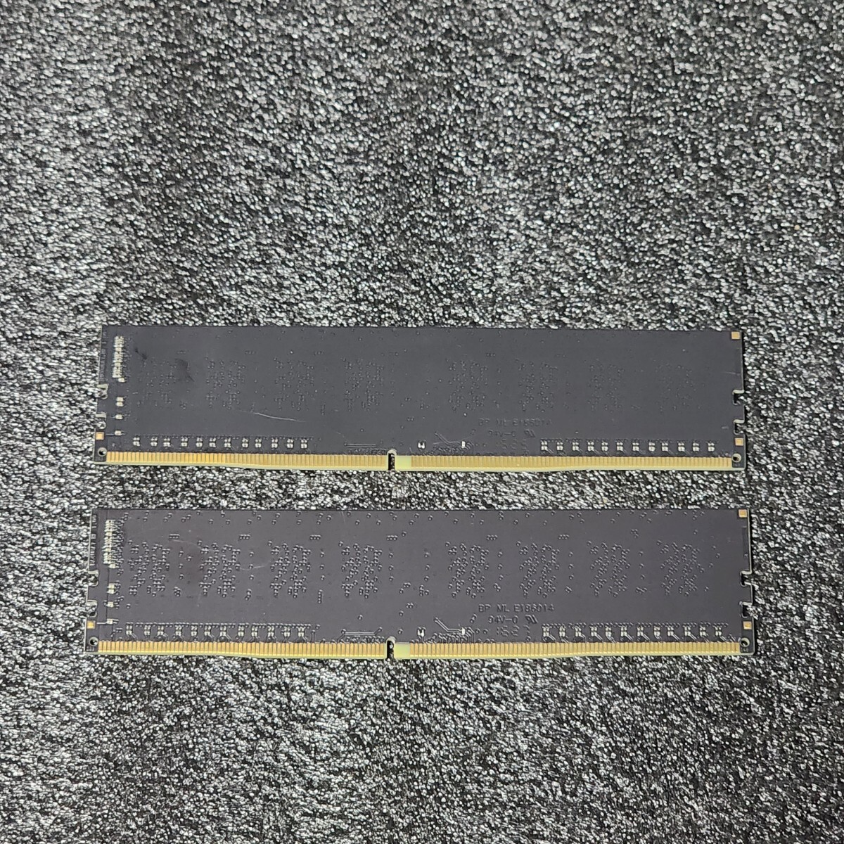 ADATA DDR4-2133MHz 16GB (8GB×2枚キット) AO2P21FC8T1-BTUS 動作確認済み デスクトップ用 PCメモリ _画像3