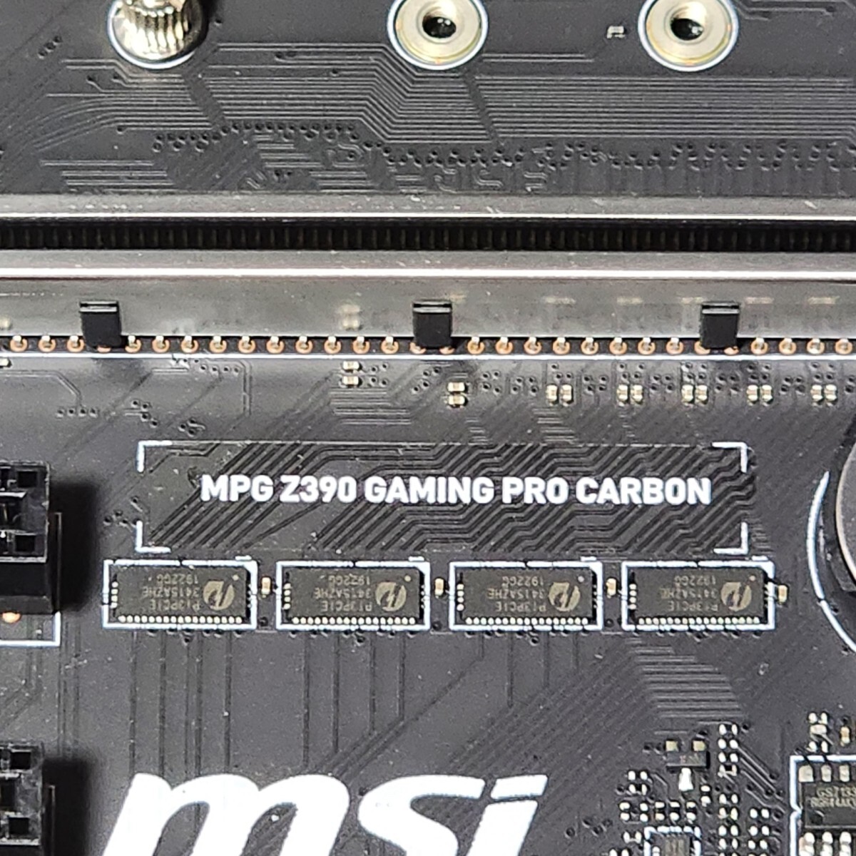 MSI MPG Z390 GAMING PRO CARBON IOパネル一体型 LGA1151 ATXマザーボード 第8・9世代CPU対応 最新Bios 動作確認済 PCパーツ_画像3