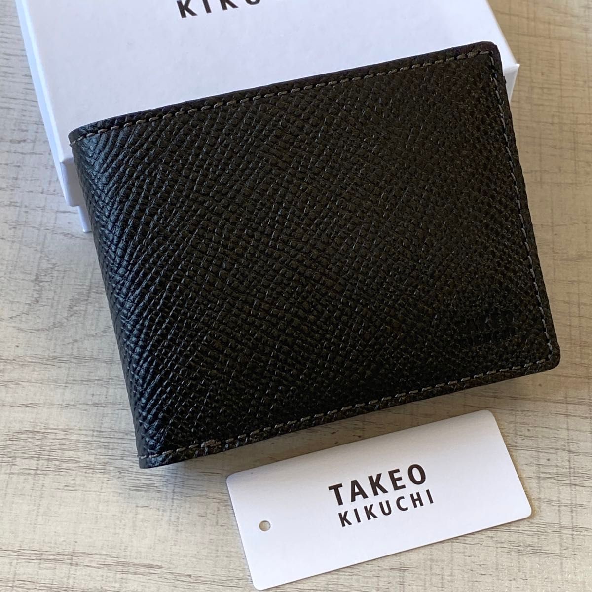 【新品送料無料】TAKEO KIKUCHI タケオキクチ 牛革 レザー二つ折り財布 クロ 定価¥11000
