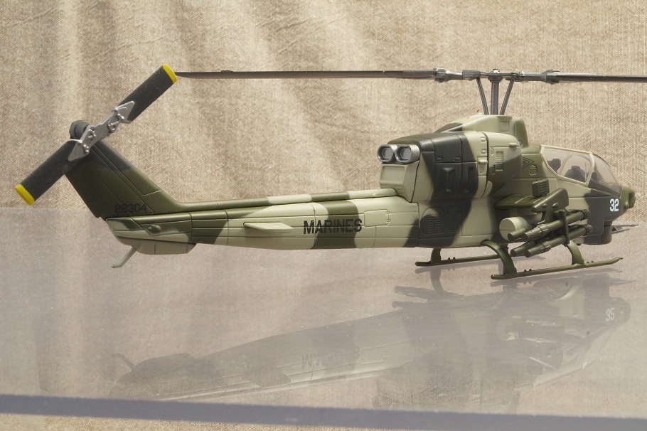 ★アメリカ ベル AH-1T シーコブラ 1/72 161022の画像5