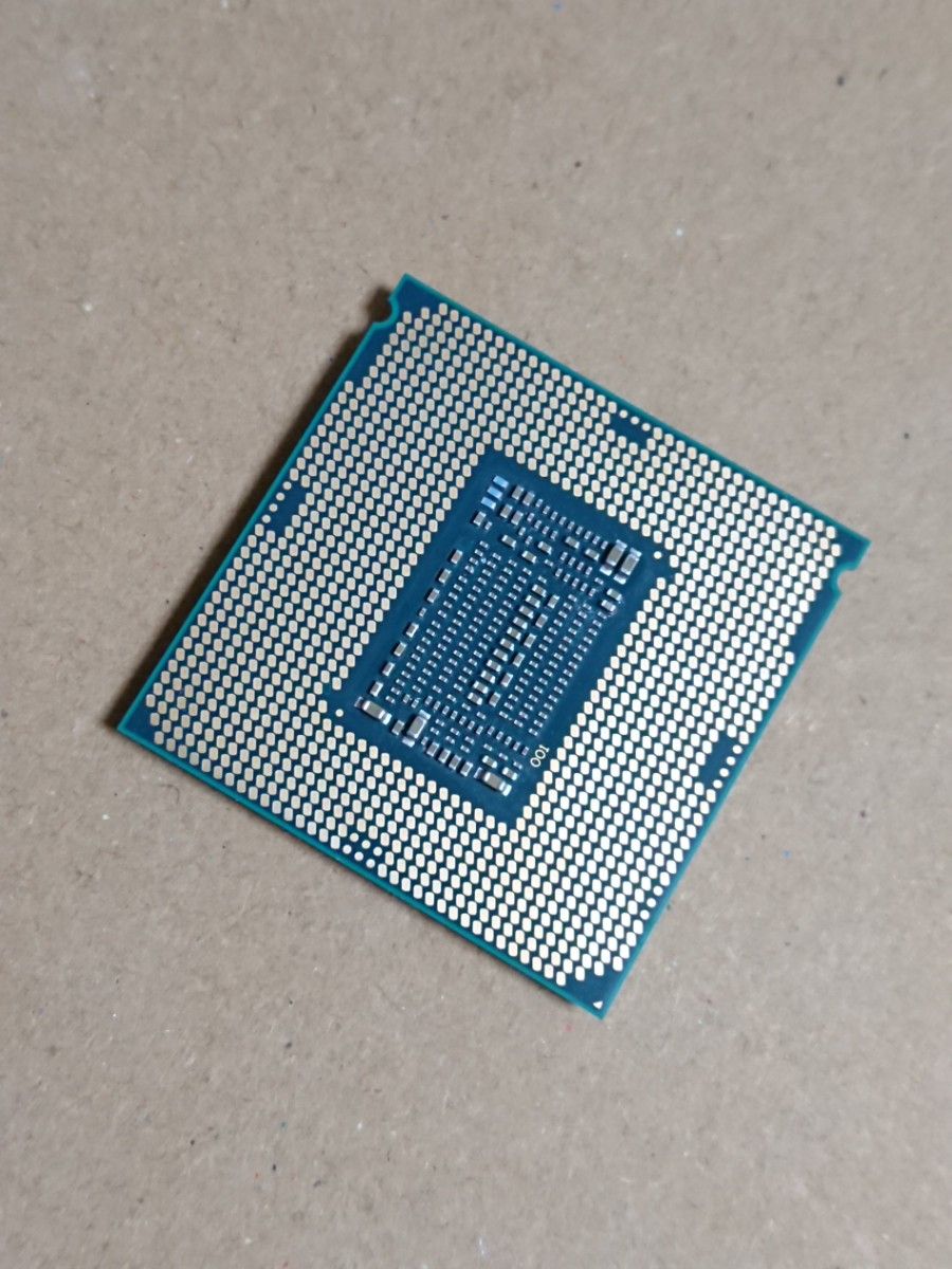 Intel core i5 8500 ジャンク扱い(CPUランド汚い)