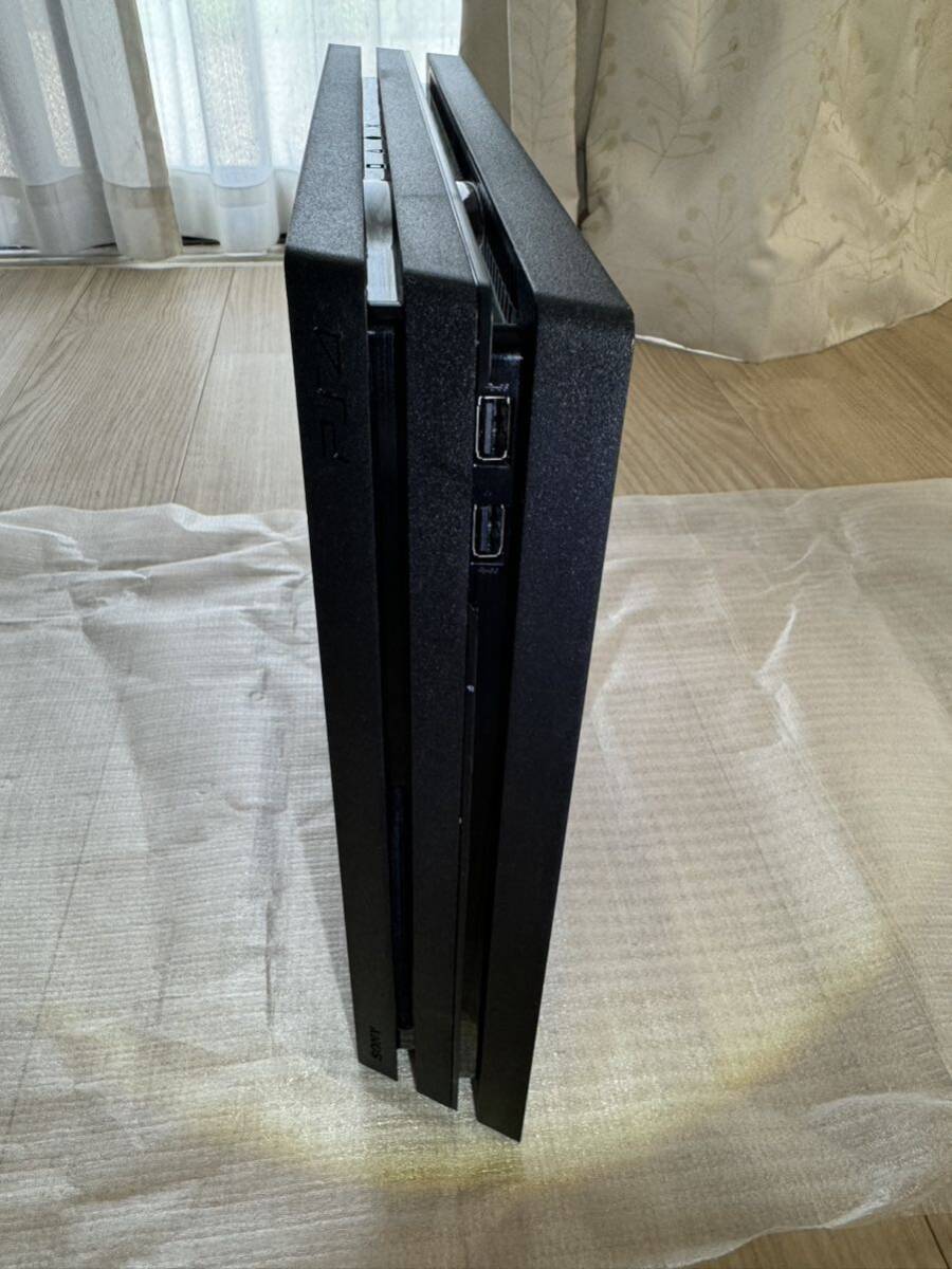 PlayStation4 Pro ジェット・ブラック 1TB CUH-7200BB01 +コントローラー+埃防止キット+冷却ファン_画像6