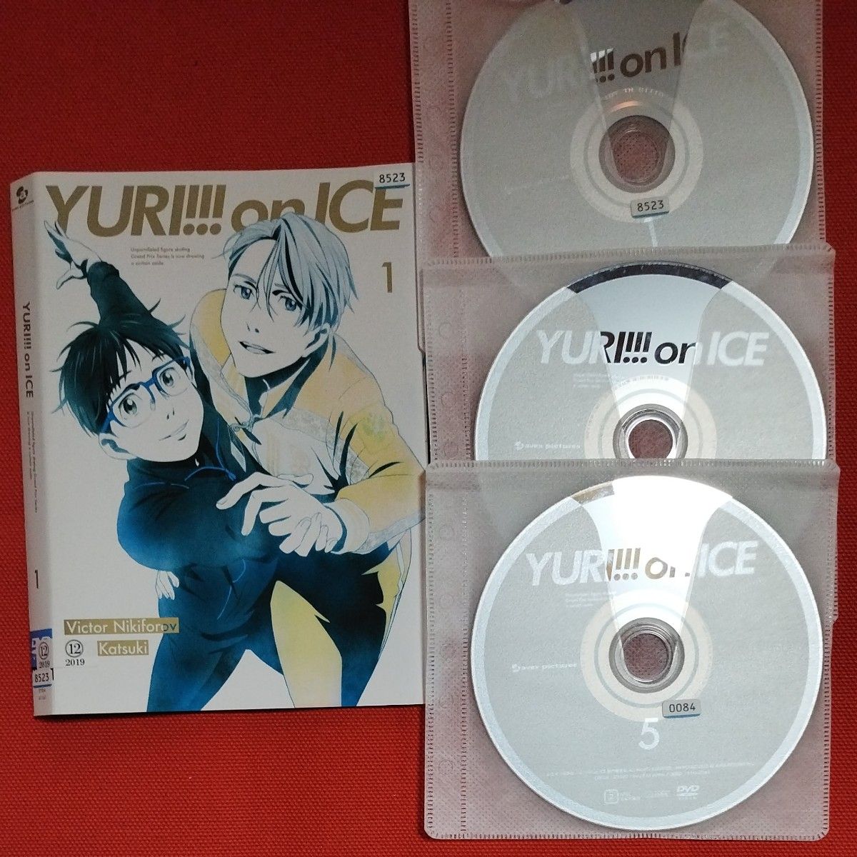 YURI!!! on ICE　ユーリ!!!オンアイス　レンタル落ち DVD全６巻(12話)