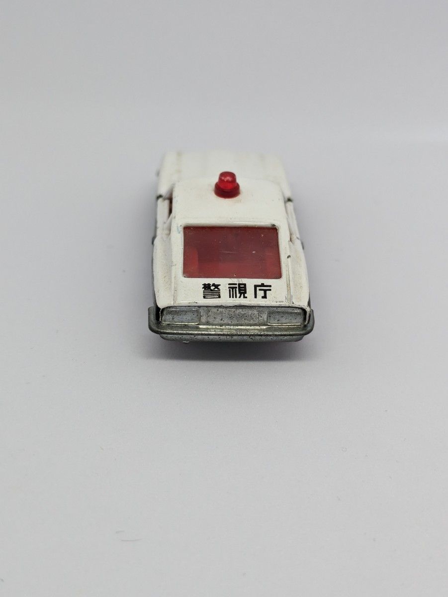 トミカ　パトカー　z432