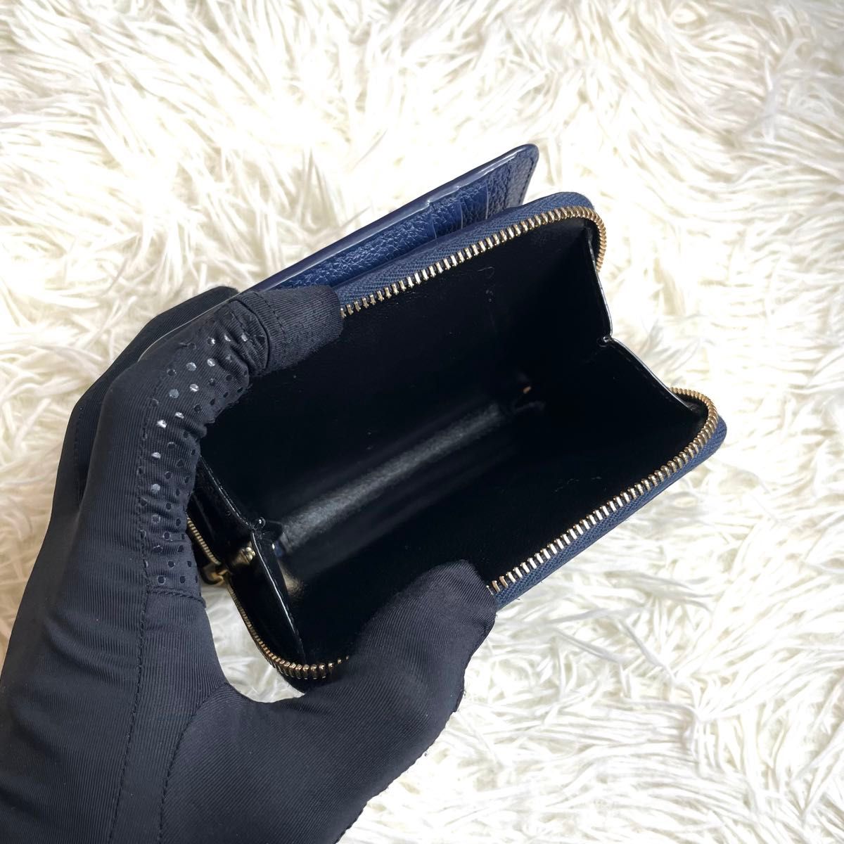 極美品 付属品完備 / YSL サンローラン YSLラインラージジップ 極美品 付属品完備 / YSL サンローラン YSLラインラージジップ