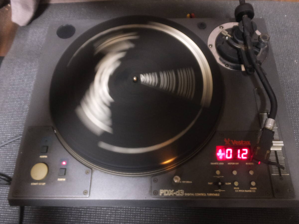 通電確認済み！Vestax PDX-d3 レコードプレーヤー ターンテーブルその２！ベスタクス 音響 DJ機器 テクノハウスヒップホップ好きに！の画像5