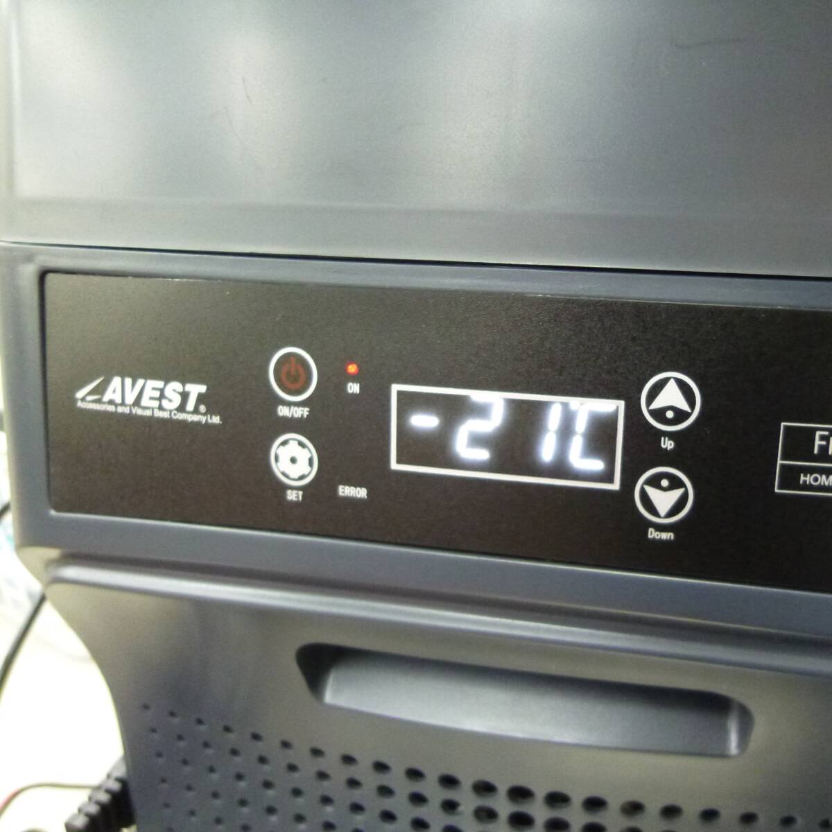 32L ポータブル冷蔵庫 冷凍冷蔵庫 車載用12-24V 家庭用100V電源付 コンプレッサー 鏡面ガラス天板 短時間使用中古 AVEST アベスト 送料無料の画像3