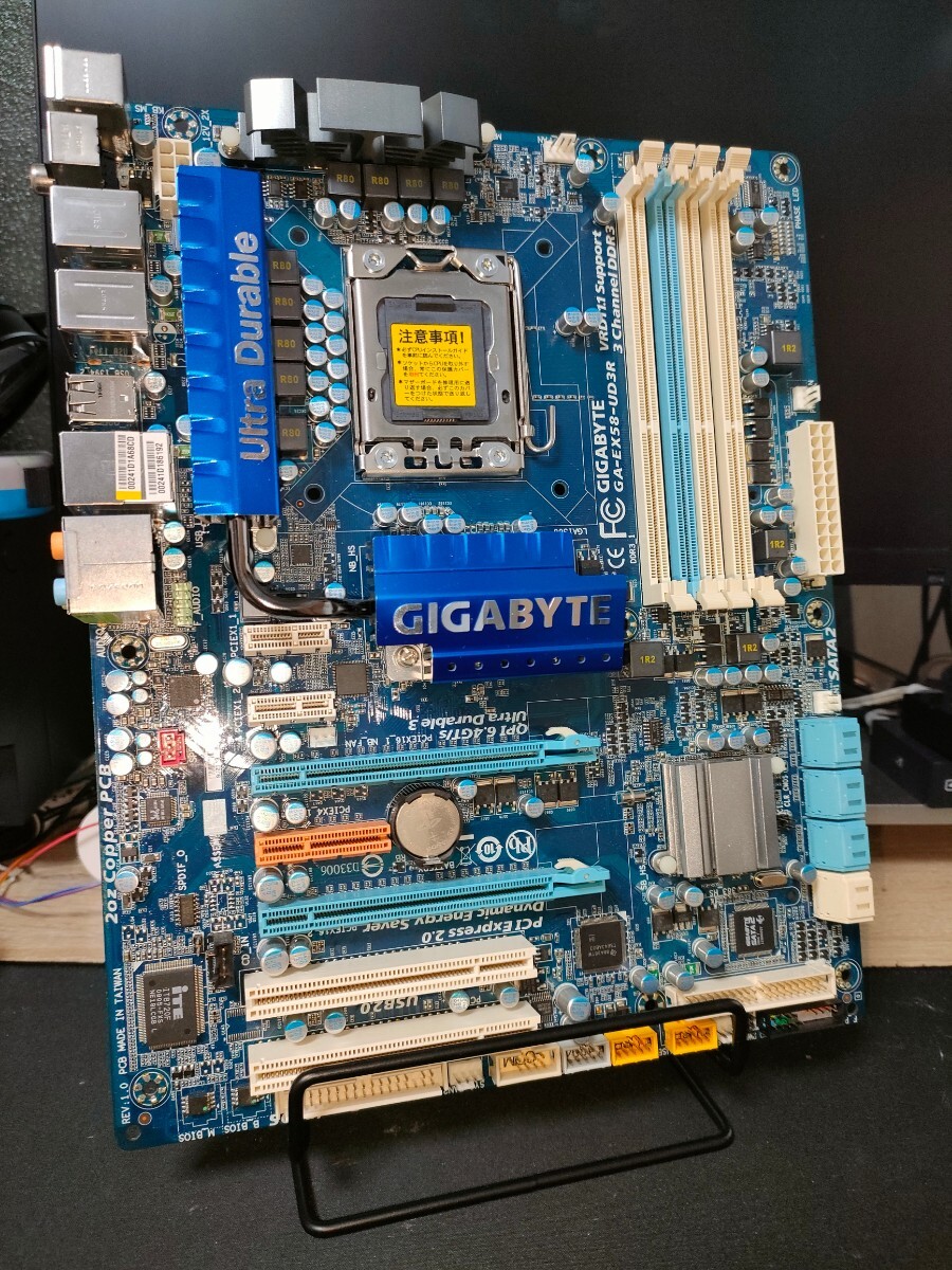 GIGABYTE GA-EX58-UD3R rev.1.0 X58 LGA1366 ATX マザーボードの画像2