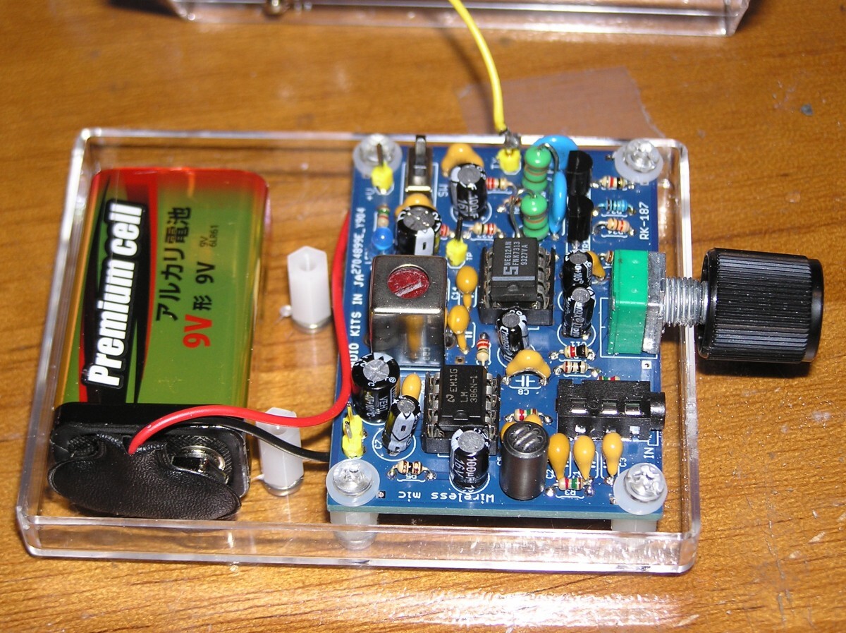 小型サイズの　AMトランスミッター基板キット (NE612式　中波) ：スマホ音源で真空管ラジオに飛ばす　　RK-187kit_製作例