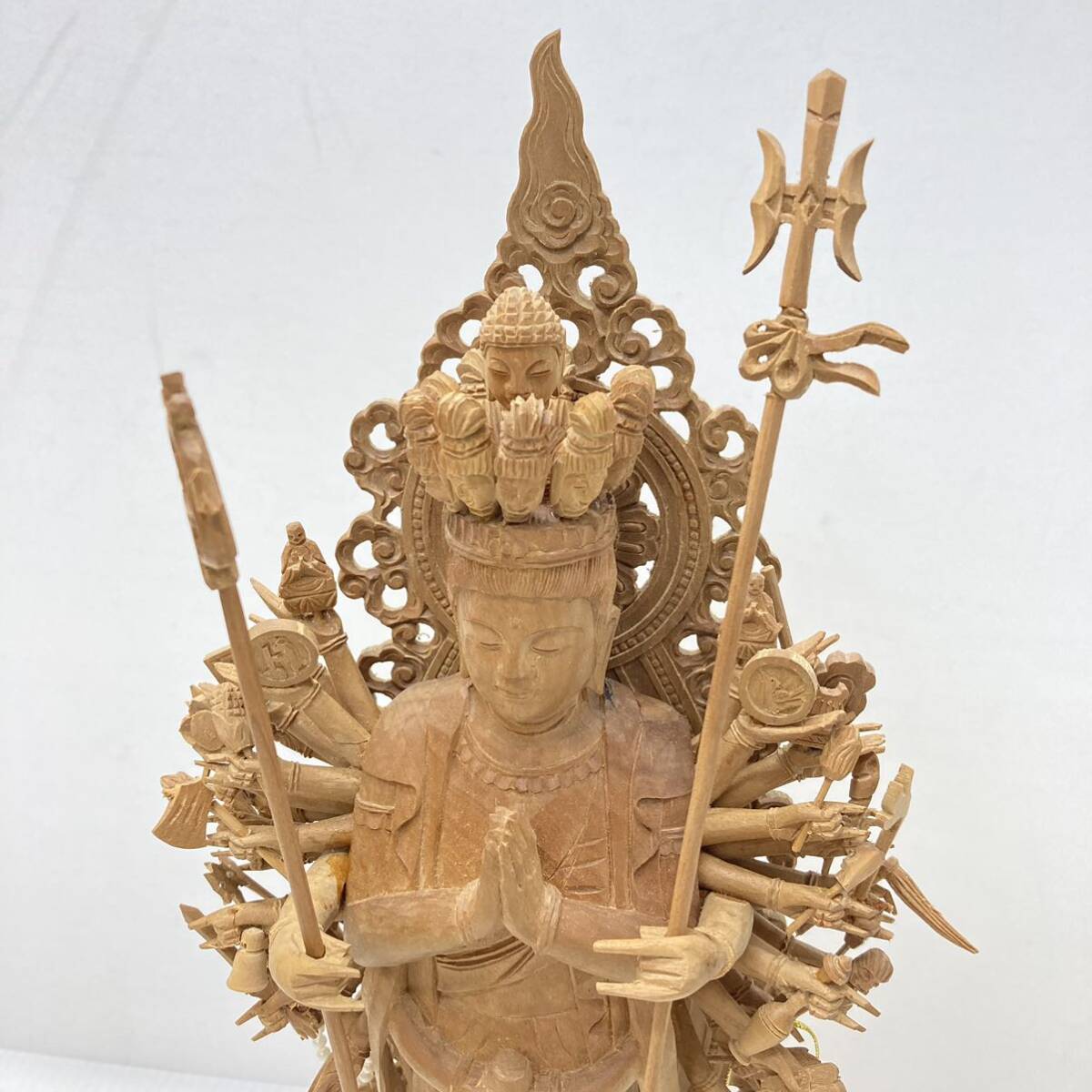 木製 千手観音像 仏像 仏教美術 木彫 置物 仏教工芸品 インテリア コレクション 現状品の画像3