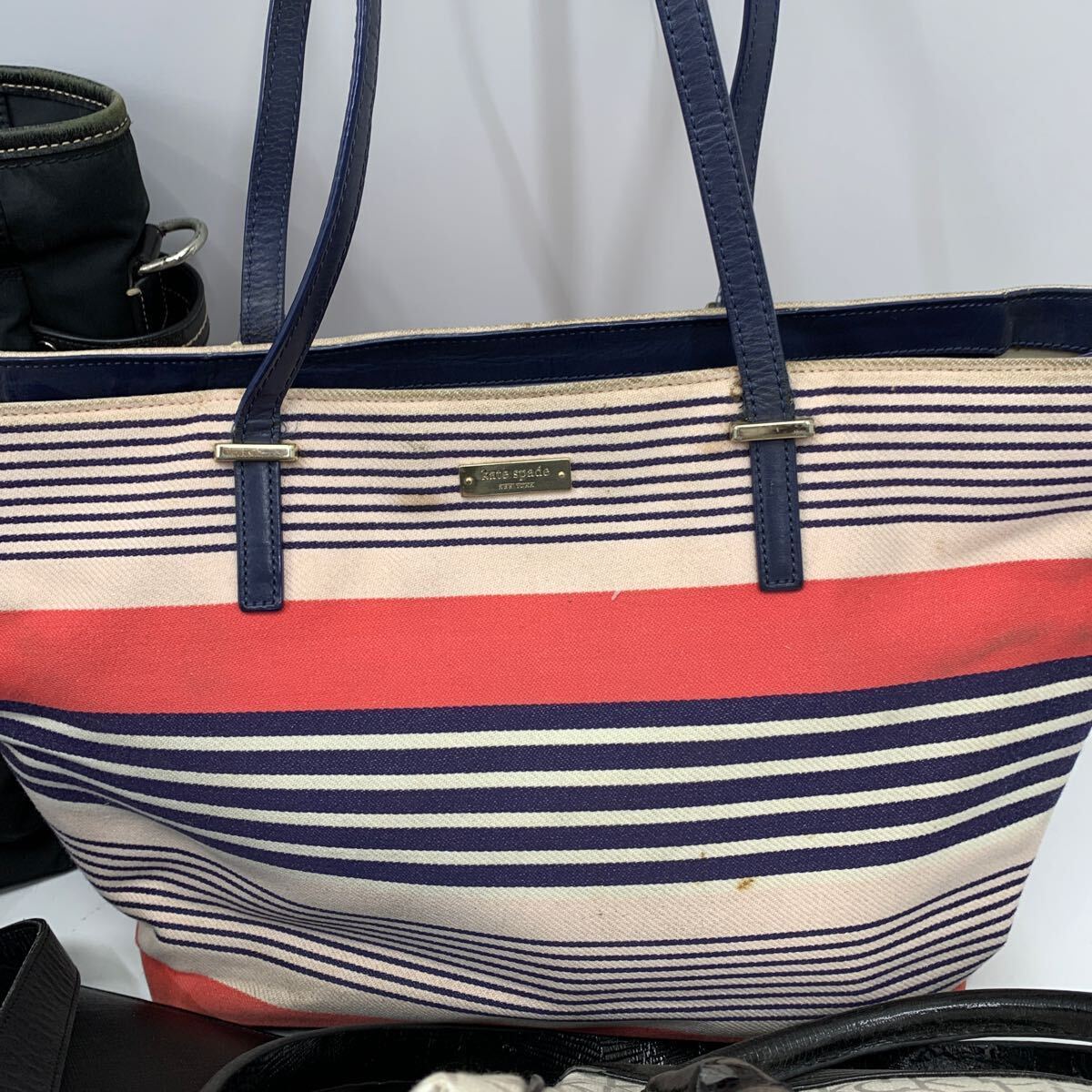 I☆まとめ売り☆ ジャンク品まとめ バッグまとめ 鞄まとめ売り ショルダーバッグ coach ロンシャン katespade カルバンクライン prada DAKS_画像7