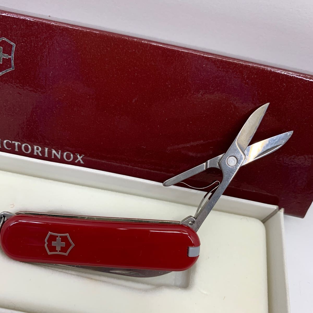 I☆美品☆ビクトリノックス VICTORINOX ネイルクリップ マルチツール スイス アンティーク 海外製 ハサミ 爪やすり 爪研ぎ キーホルダーの画像3