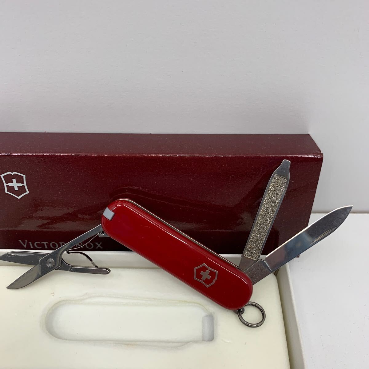 I☆美品☆ビクトリノックス VICTORINOX ネイルクリップ マルチツール スイス アンティーク 海外製 ハサミ 爪やすり 爪研ぎ キーホルダーの画像4