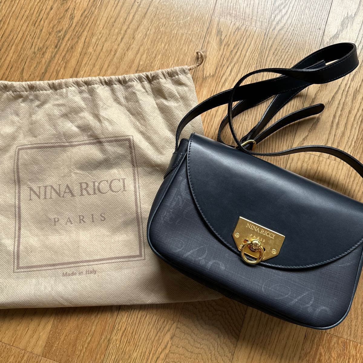 訳あり　新品未使用　nina ricci ニナリッチショルダーバッグ 