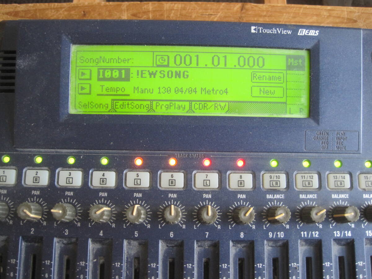 KORG(コルグ)D16 V2 Digital Recording Studio★デジタルレコーダー MTR マルチエフェクター内臓ミキサー 中古品 ジャンクの画像2