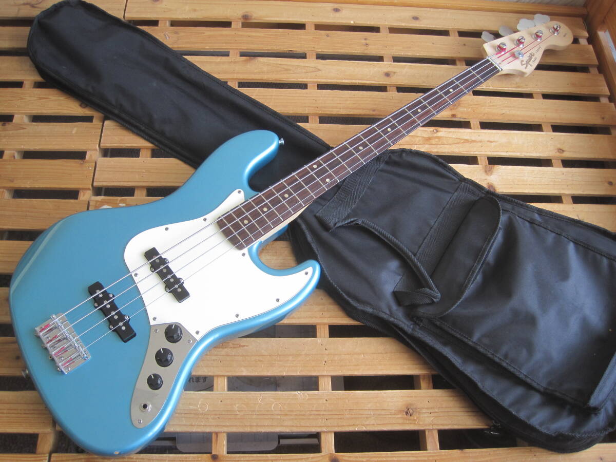 Squier by Fender(スクワイアー フェンダー)Affinity Series JAZZ BASS LPB★ジャズベースタイプエレキベース 中古品 ソフトケース付の画像2