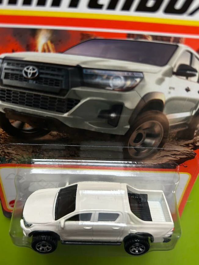 MATCHBOX 2018 TOYOTA HILUX マッチボックス トヨタ ハイラックス_画像3