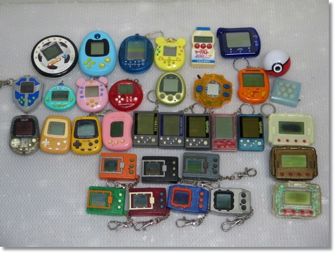 ** that time thing BANDAI/ Bandai Digital Monster ( digimon ) first generation * pocket Pikachu * etc. LCD/ mobile game set **