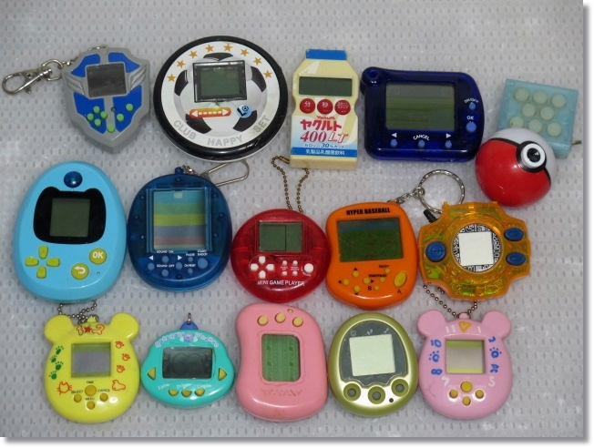 ** that time thing BANDAI/ Bandai Digital Monster ( digimon ) first generation * pocket Pikachu * etc. LCD/ mobile game set **