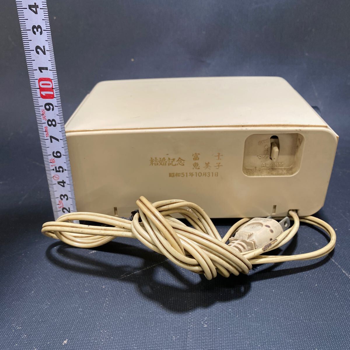 N 3345　昭和レトロ [ Sankyo パタパタ時計 NO.303z ]　通電確認済み ジャンク品 当時物 レトロ家電 置き時計 サンキョー 日本製 現状品_画像4