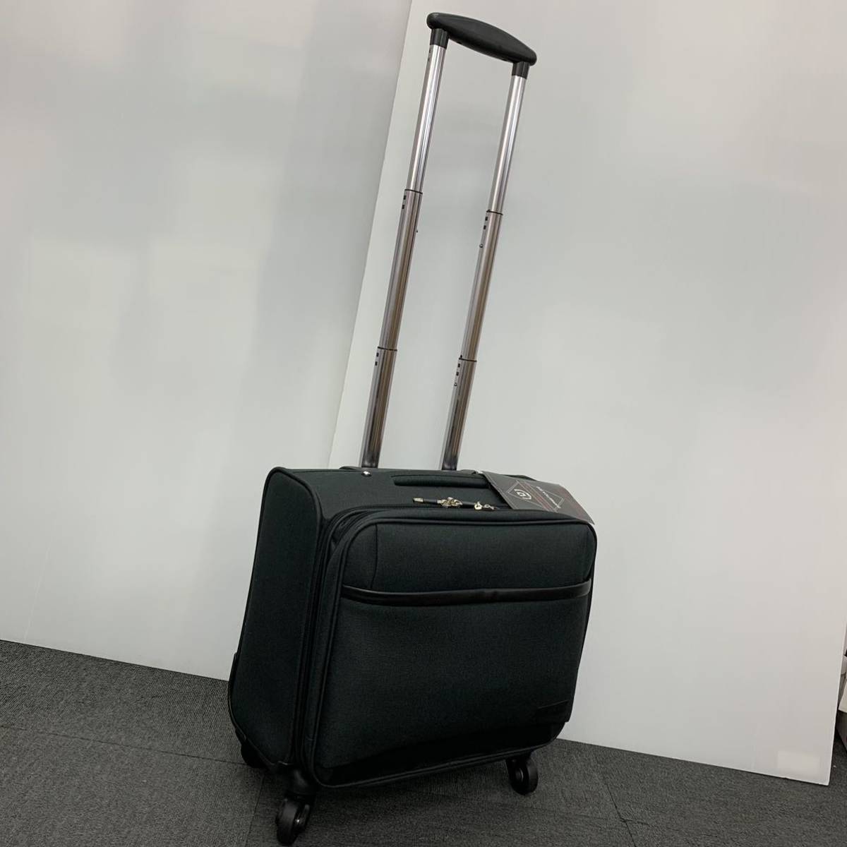 新品 スーツケース キャリーバッグ WELLINGTON PLUS 軽量 ネーム入れ付き ダークグレー 灰色 tabyキャリー007の画像4
