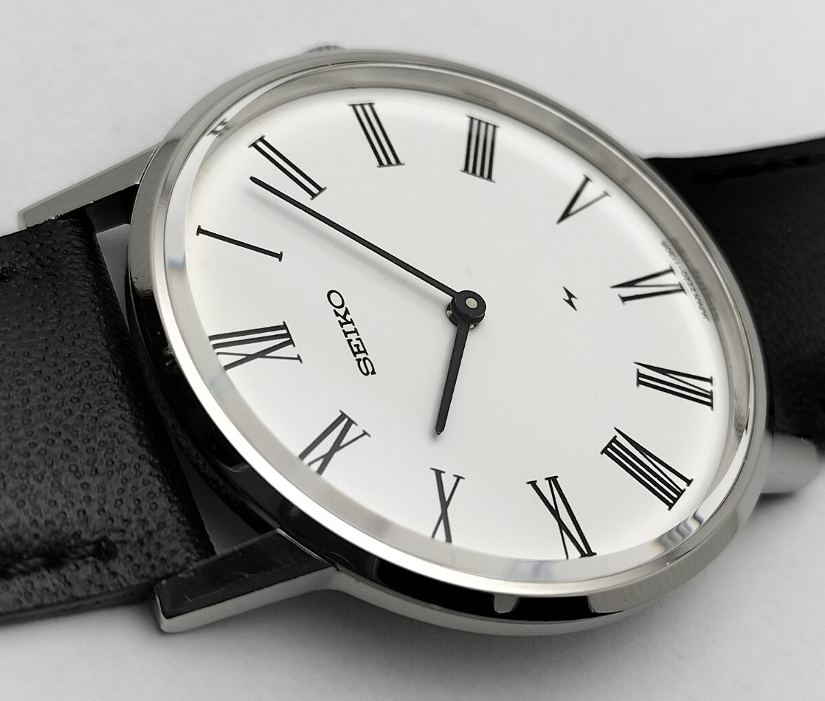 紳士用　セイコー　シャリオ　手巻き式腕時計　ローマ数字文字盤　1977年製_画像1