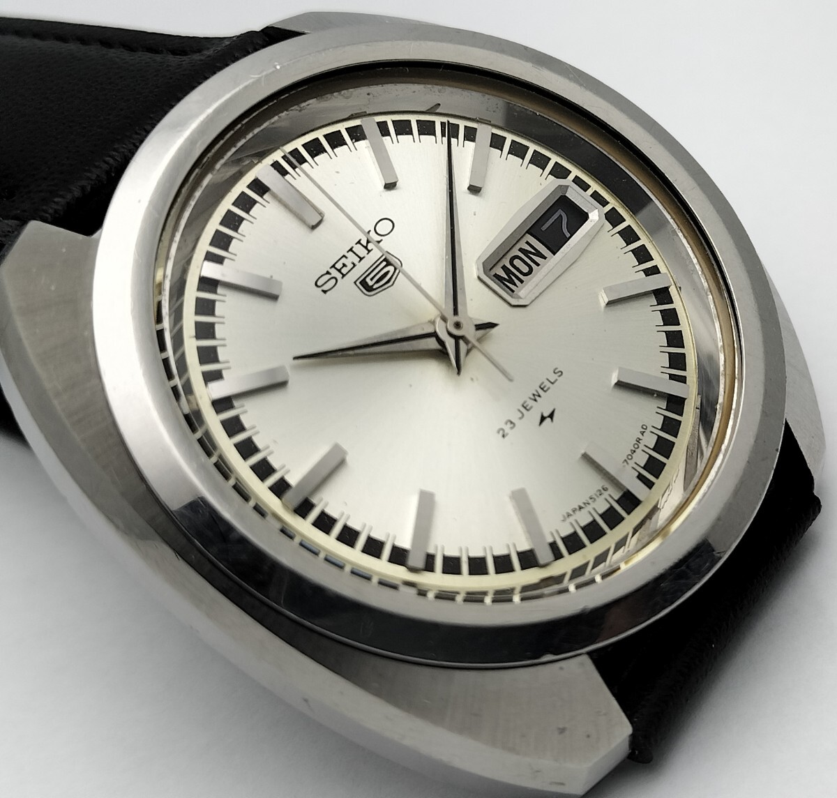 紳士用 セイコー ファイブ 自動巻き腕時計 5126キャリバー  新品純正クリスタルガラス交換済 1968年製 の画像4
