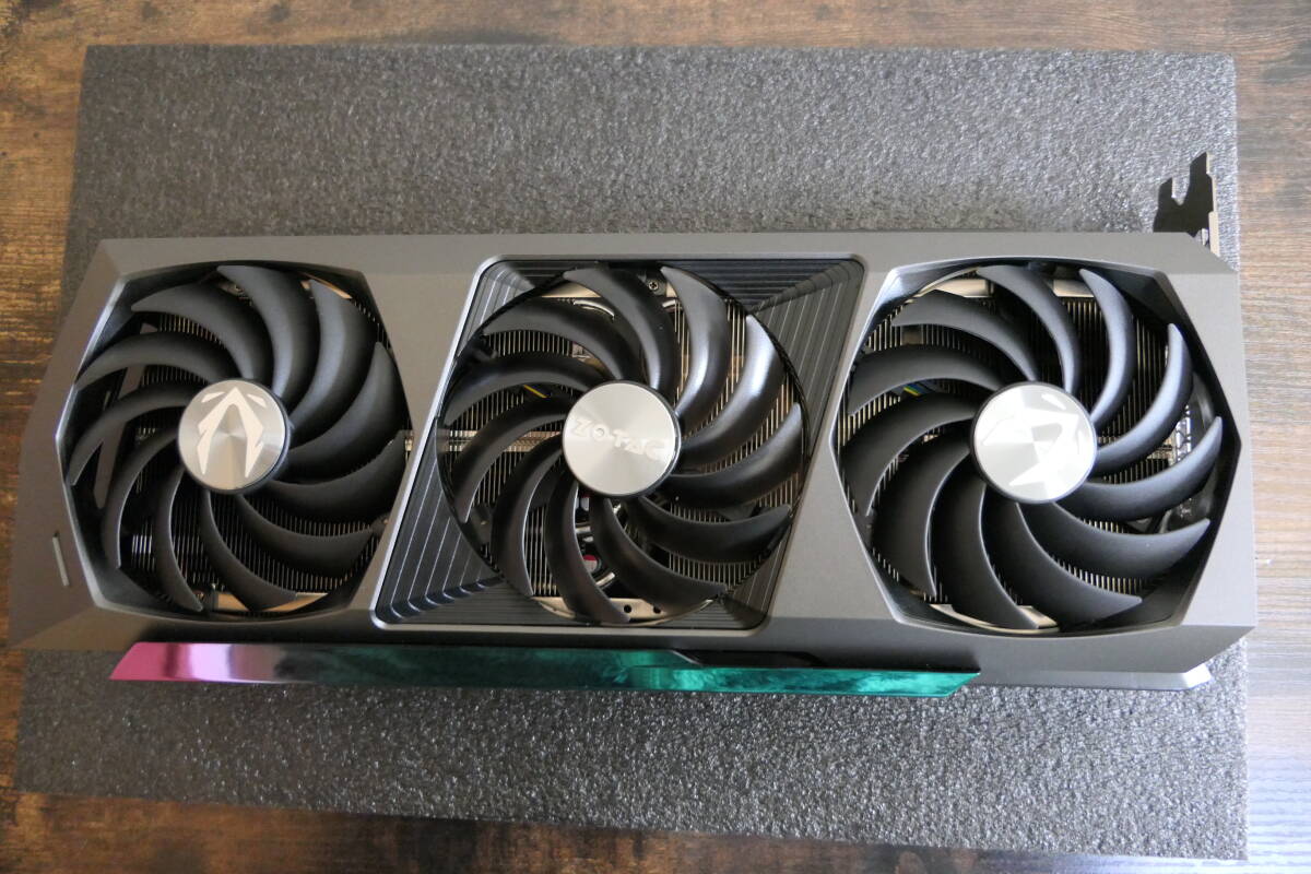 超美品 ZOTAC GAMING GeForce RTX 3070 Ti AMP Extreme Holoの画像2