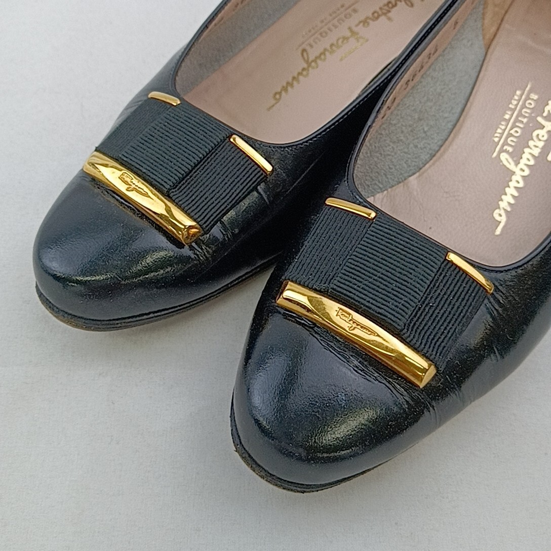  A #【商品ランク:B】 サルヴァトーレフェラガモ Salvatore Ferragamo ヴァラリボン ラウンドトゥ パンプス size5 1/2C レディース 婦人靴の画像3