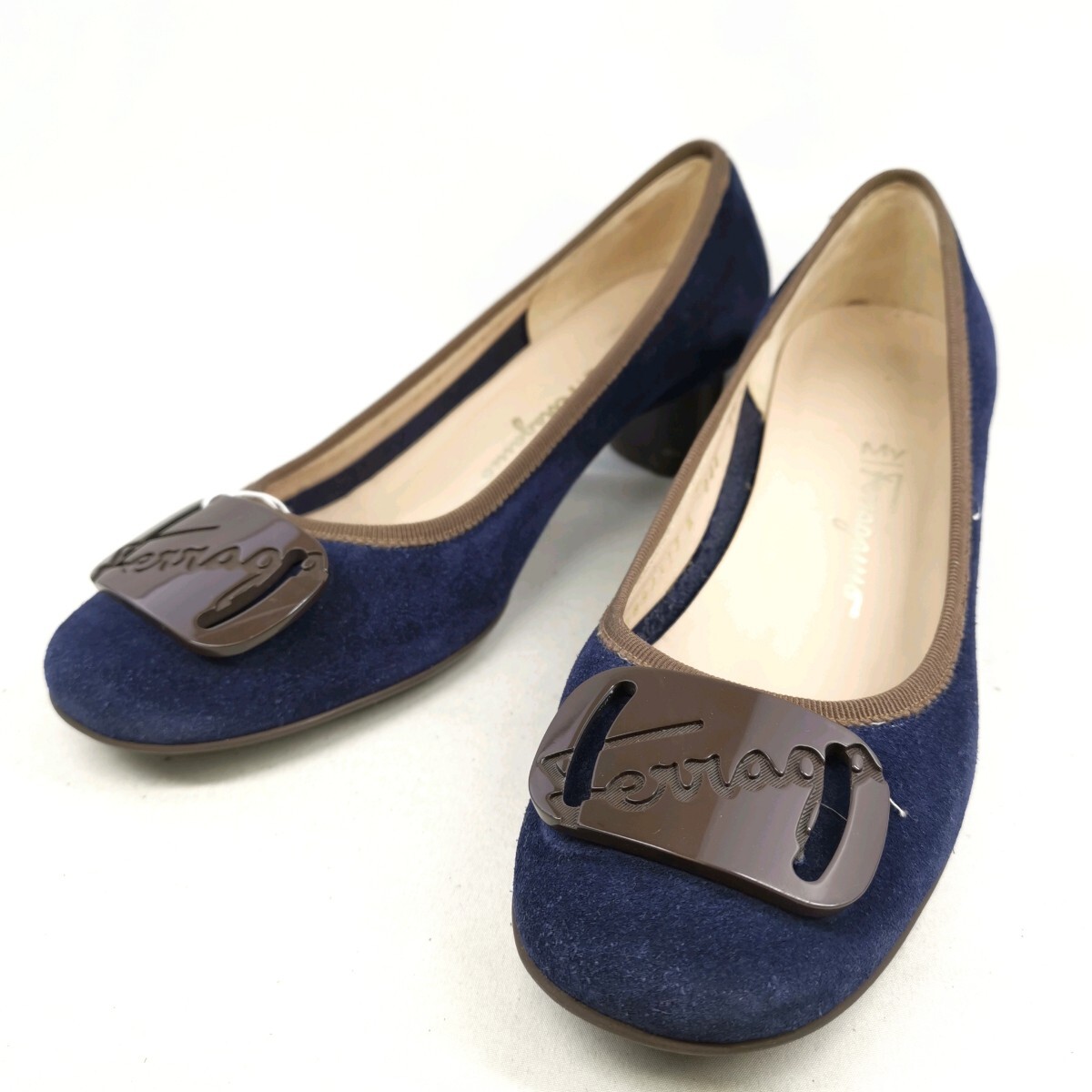 B #【商品ランク:B】 サルヴァトーレ フェラガモ Salvatore Ferragamo ヴァラ ラウンドトゥ パンプス レディース シューズ 婦人靴の画像1