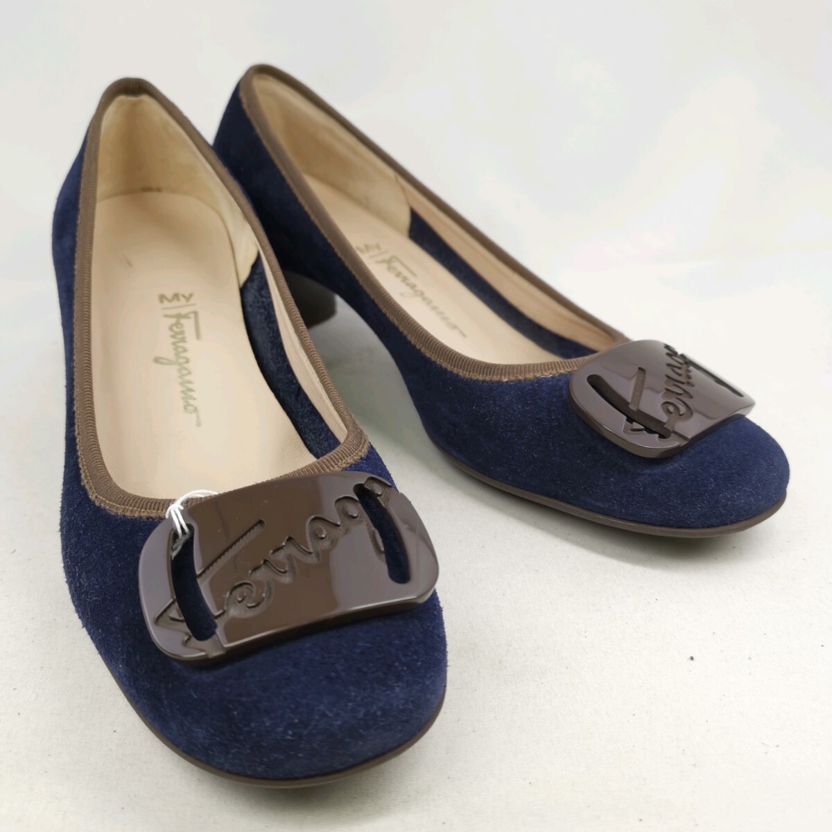 B #【商品ランク:B】 サルヴァトーレ フェラガモ Salvatore Ferragamo ヴァラ ラウンドトゥ パンプス レディース シューズ 婦人靴の画像2