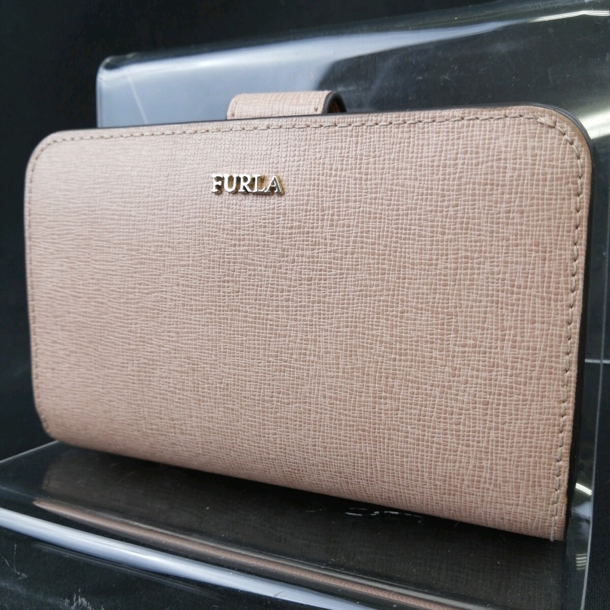 AΦ[ commodity rank :B] Furla FURLA Logo metal Gold metal fittings leather original leather 2. folding purse wallet change purse . equipped 10 card pink beige group 