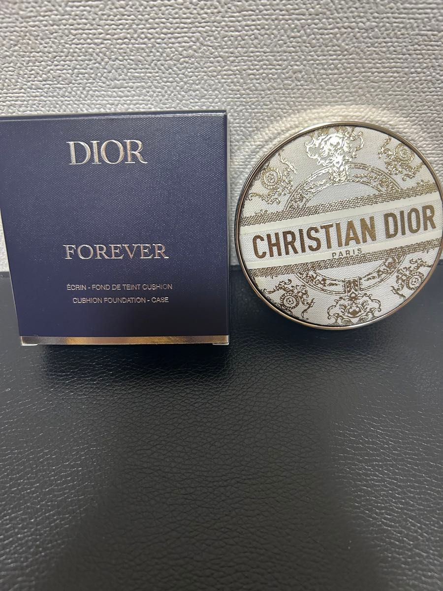 Dior ディオールスキン フォーエヴァー クッション ケース チュイルリー