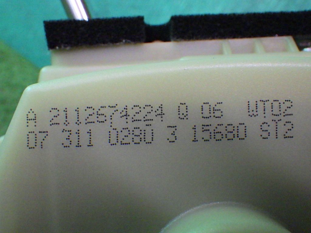 ベンツE350[W211後期]シフトレバー A2112674224 シフトゲートユニット_画像3