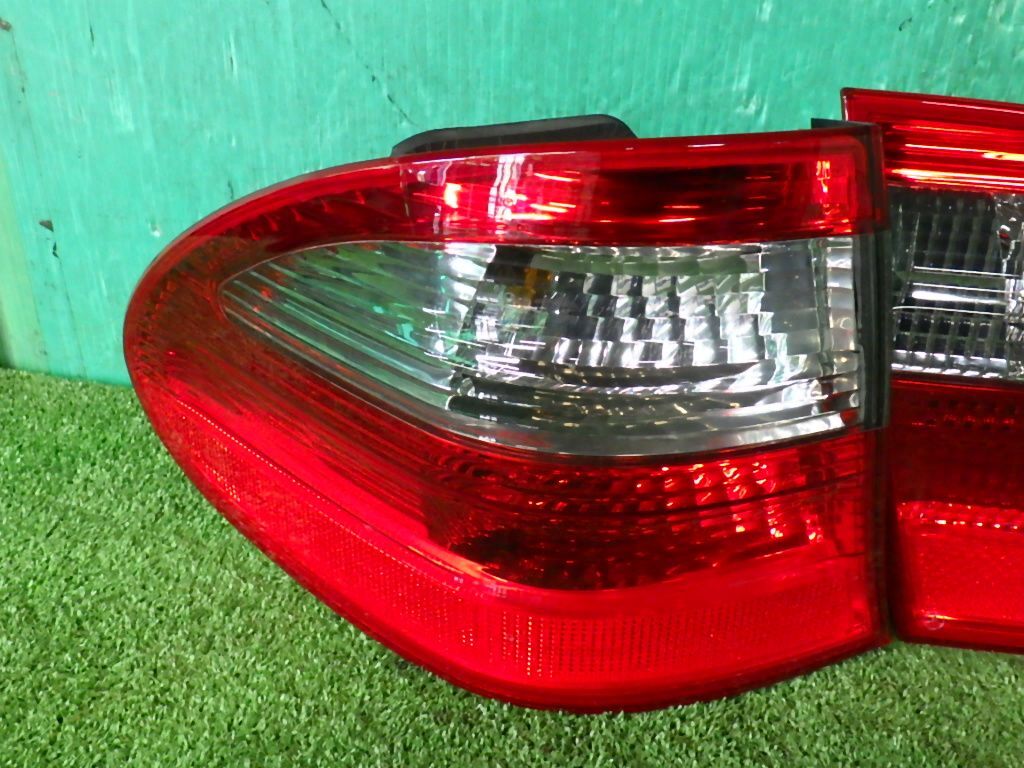  Benz E250 Wagon [W211 поздняя версия ] тормоз лампа левый задние фонари финишная отделка A2118202764 A2118202964
