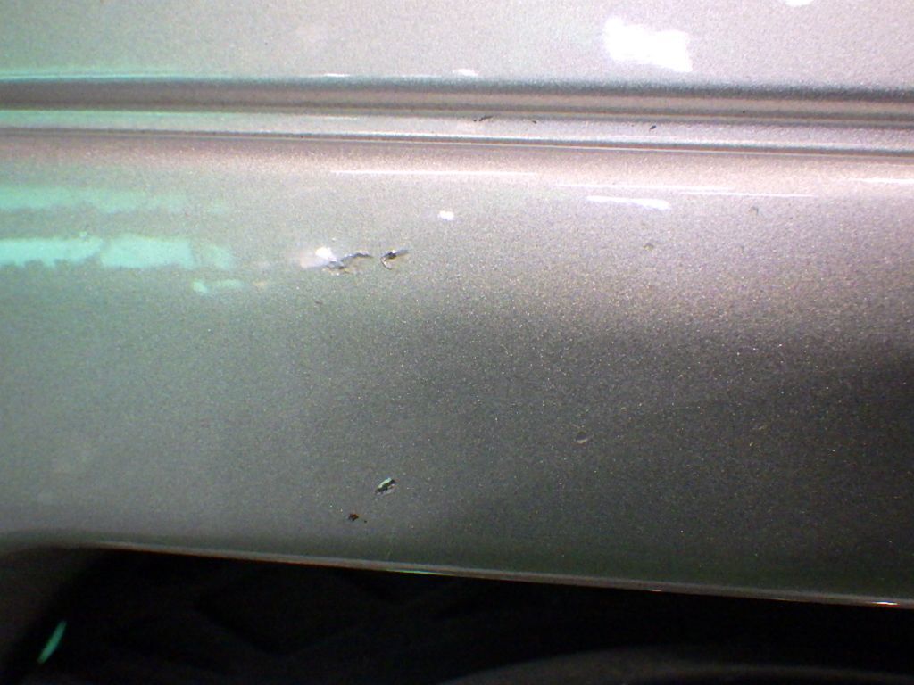 ベンツC200[W204前期]フロントバンパーの画像3