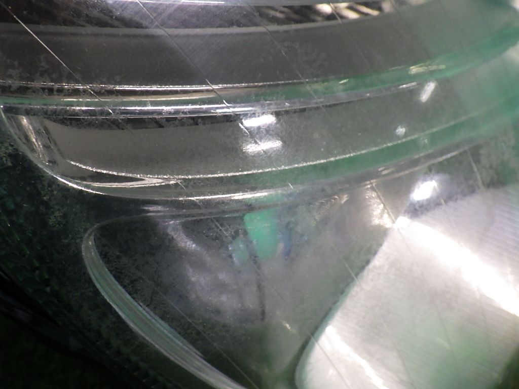 ベンツE300ワゴン[W211後期]ヘッドライト(HID右ライト)ヘッドランプ バラスト付 キセノン_画像3