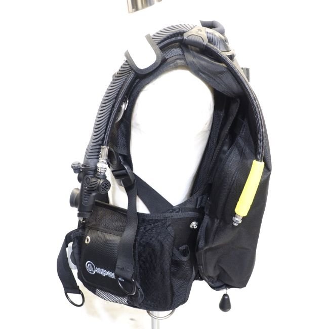 apeks ブラックアイス バックフロート BCD サイズML/LG 定価152,000円（美品）の画像4