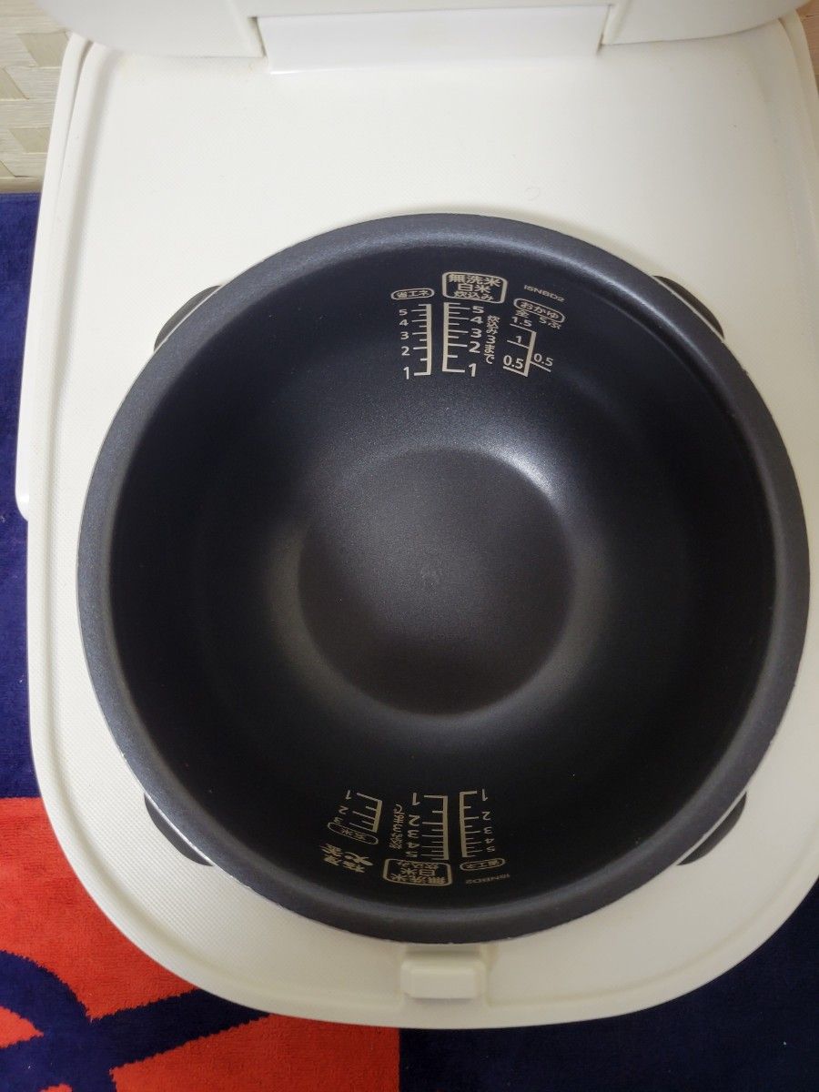 アイリスオーヤマ 炊飯器 IH 5.5合  YEC-H10E1　2017年製
