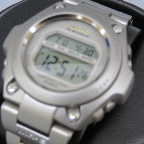 RKO404★CASIO G-SHOCK タクティシャン チタン クォーツ MRG-1001★A_画像2