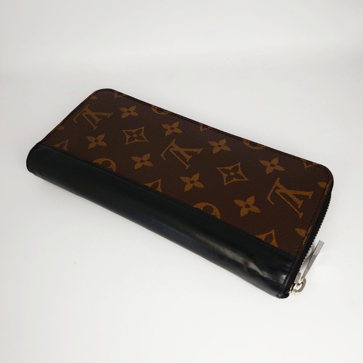 LOUISVUITTON ルイ ヴィトン ヴェルティカル モノグラム マカサー ジッピー 長財布