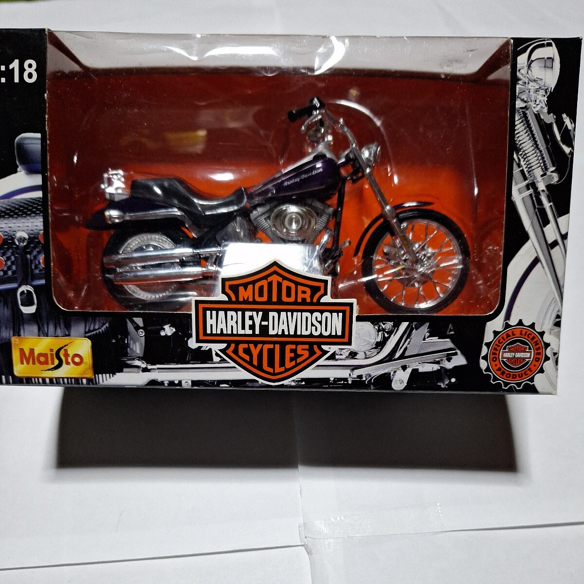 未開封　保管完璧　Motor Cycle Harley Davidson 1:18 スケール #31360_画像2