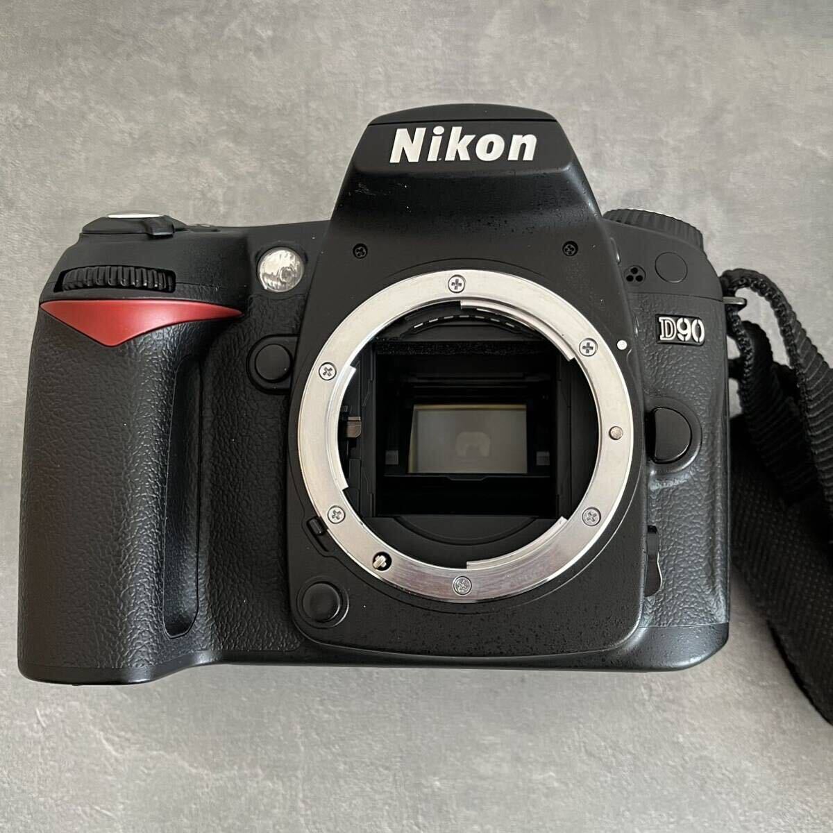 Nikon ニコン D90 デジタル一眼レフ AF-S NIKKOR 18-200mm F3.5-5.6 カメラ レンズセット デジタルカメラの画像5