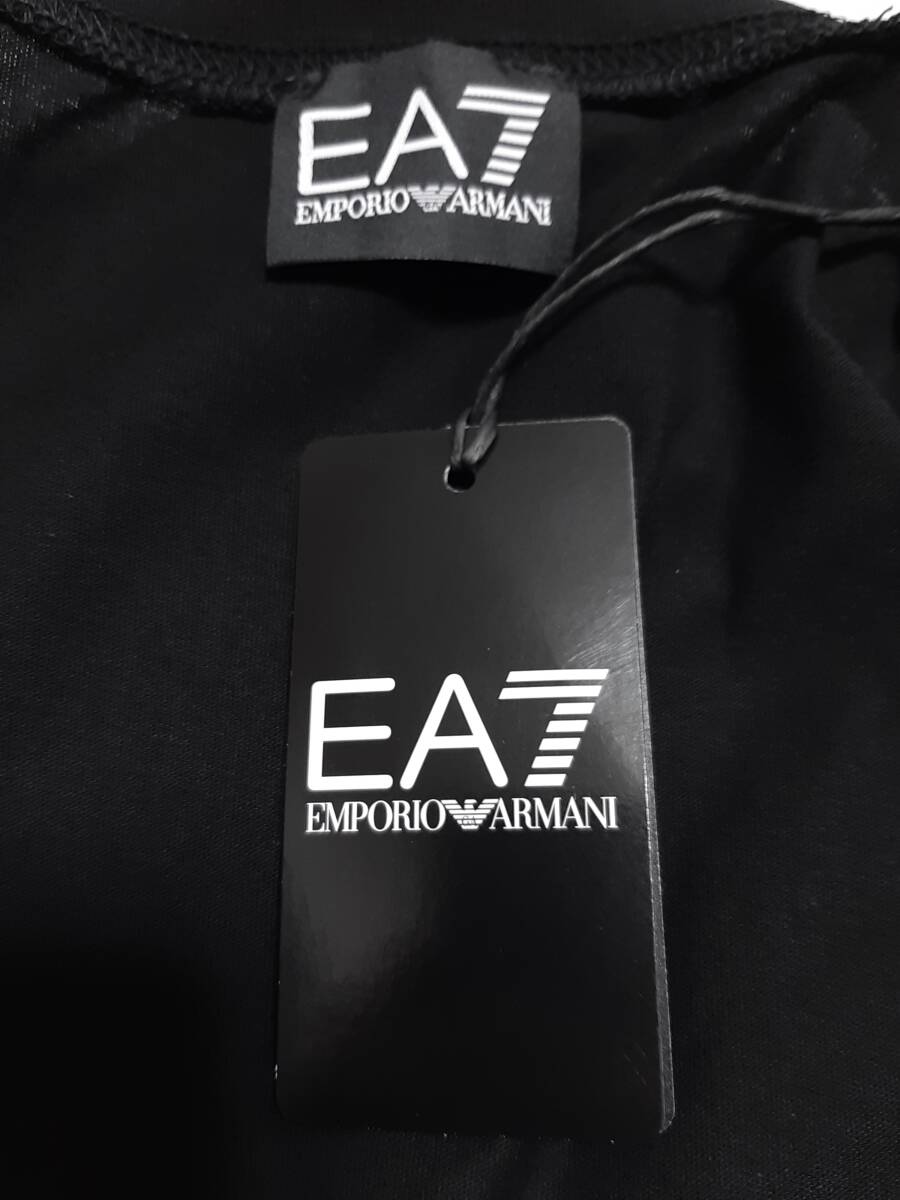 [新品] EA7 / EMPORIO ARMANI　ビッグ刺繍ロゴ入り【メンズ・ジャージ半袖Tシャツ】◆2023年春夏モデル　サイズ：M(48相当)　◆色：黒_画像8