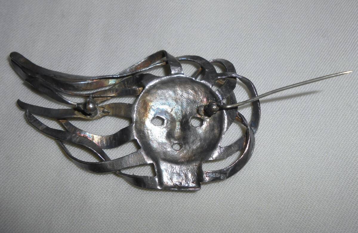 菱田安彦 SILVER刻印 ブローチ オリジナル箱付 幅約7.0cm 重量約 菱田安彦 SILVER刻印 ブローチ オリジナル箱付 幅約7.0cm 重量約