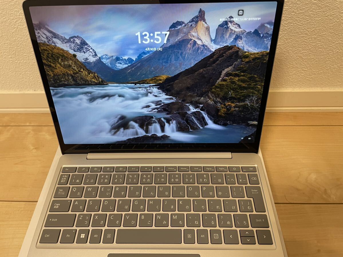 【極微品】Surface Laptop Go 3 8GB / 128GBの画像2