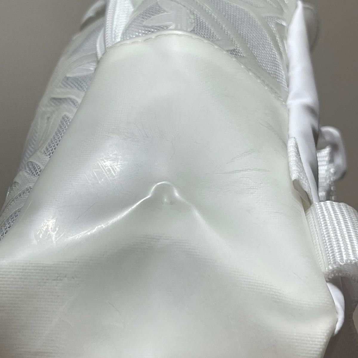 アディダス　adidas ミニリュック　クリアリュック　折りたたみ可能　バッグパック　透明　白　耐久性、機能性抜群！　レジャー